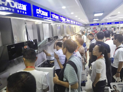 春風十里，不如法迪熱水器“等你”