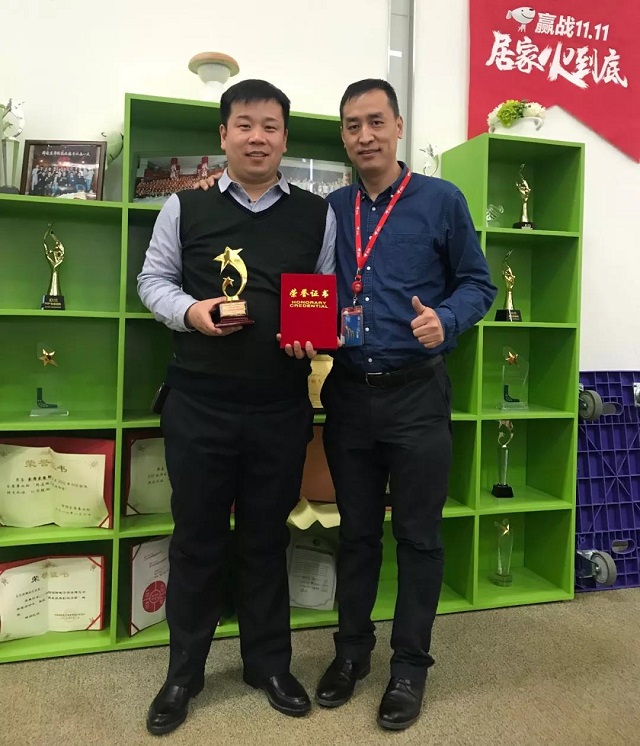 喜訊！晾霸榮獲京東家具建材2017年度最佳創(chuàng)新品牌