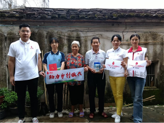 公益路上，奮力追光丨亞獅金屬企業(yè)參與揭西助學(xué)活動(dòng)