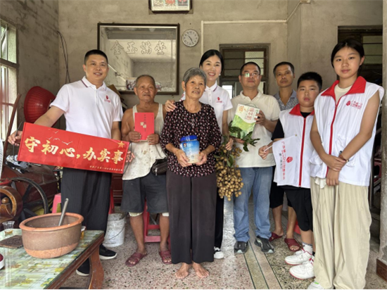 公益路上，奮力追光丨亞獅金屬企業(yè)參與揭西助學(xué)活動(dòng)